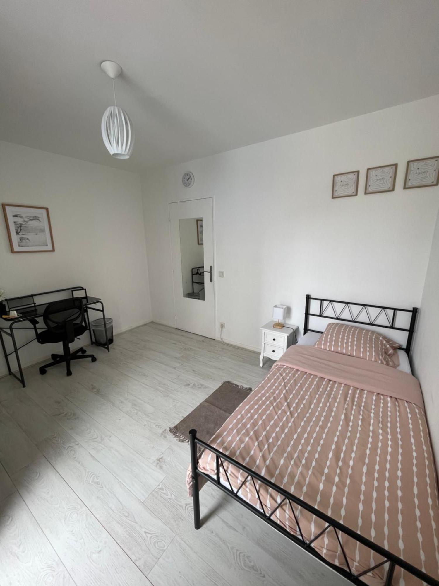 Jolie Chambre Proche De Paris Et Sa Peripherie Aubervilliers Exterior foto