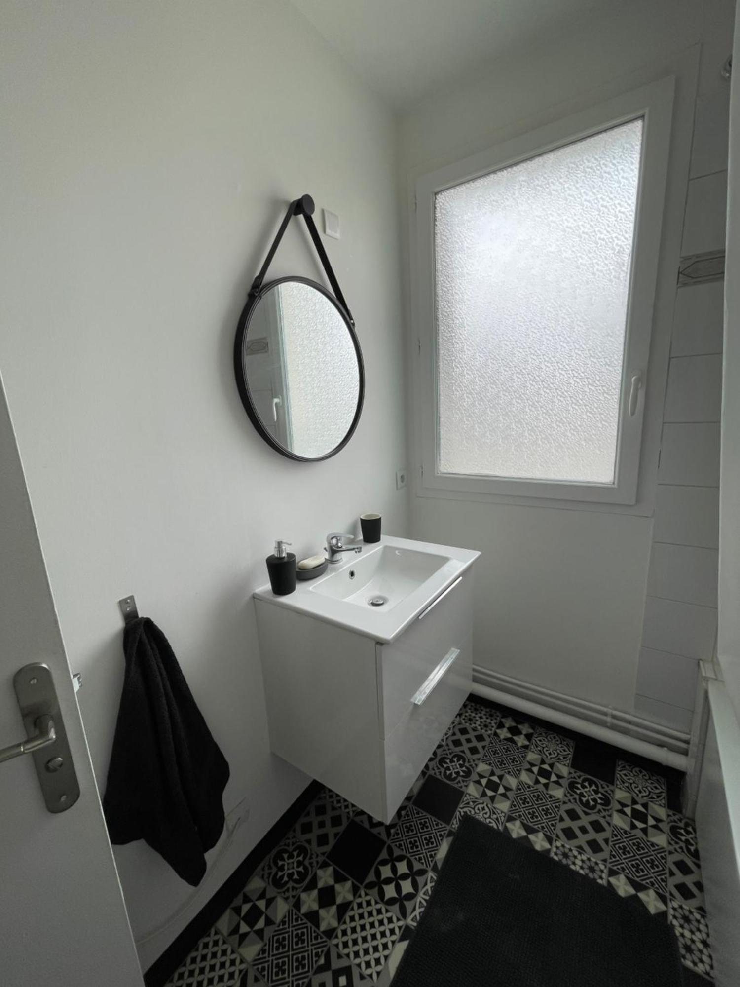 Jolie Chambre Proche De Paris Et Sa Peripherie Aubervilliers Exterior foto